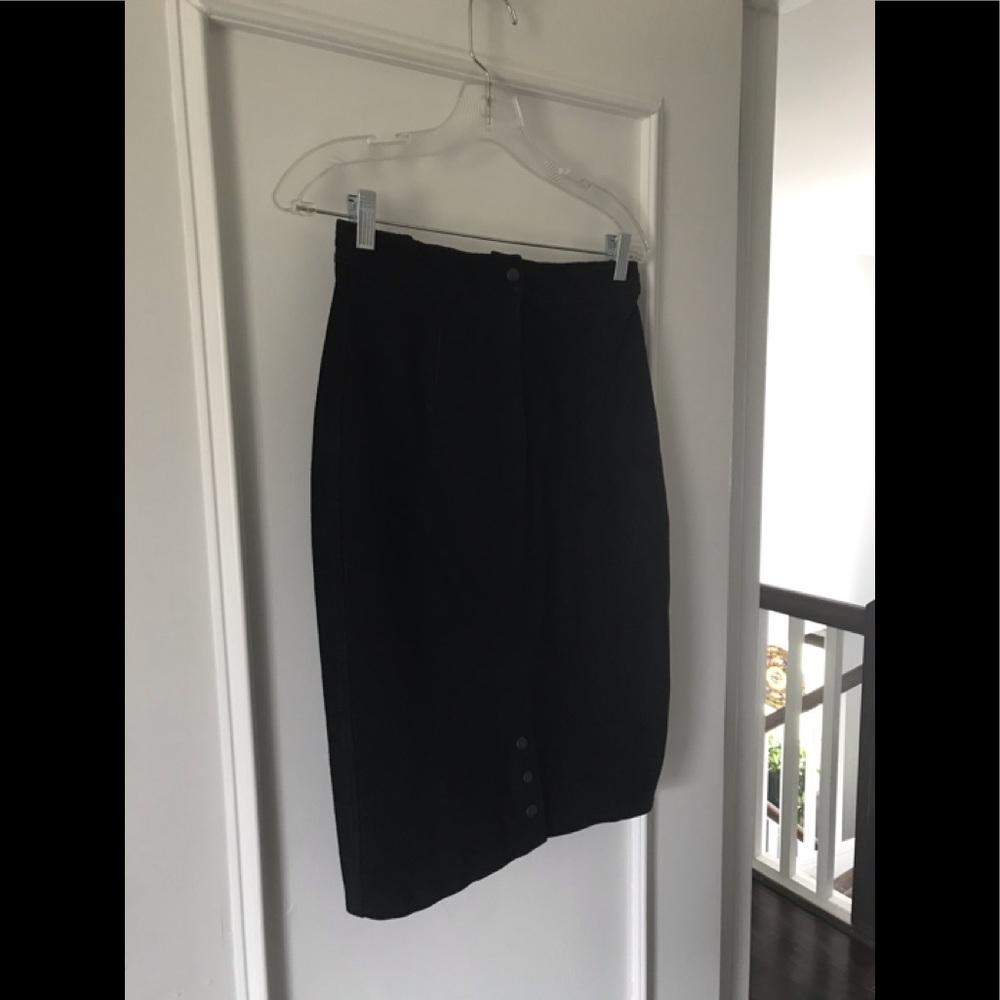 Global Identity GIII Vintage Suede Leather Skirt - Picture 9 of 16